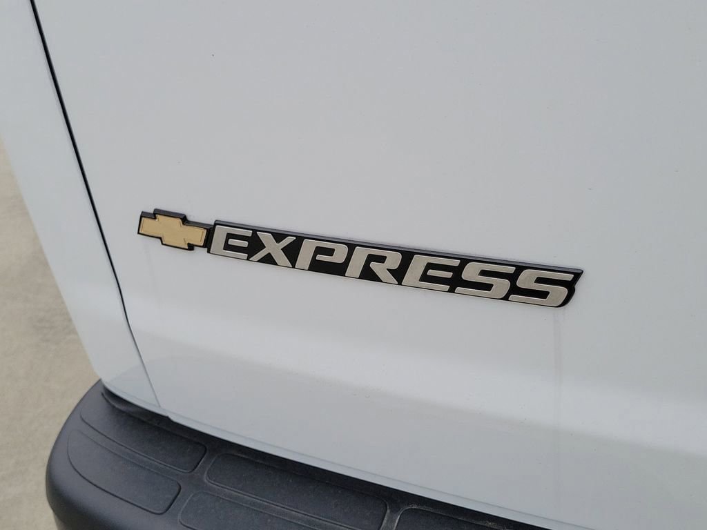 New 2025 Chevrolet Express 2500 w/ Driver Convenience Package RWD image 20