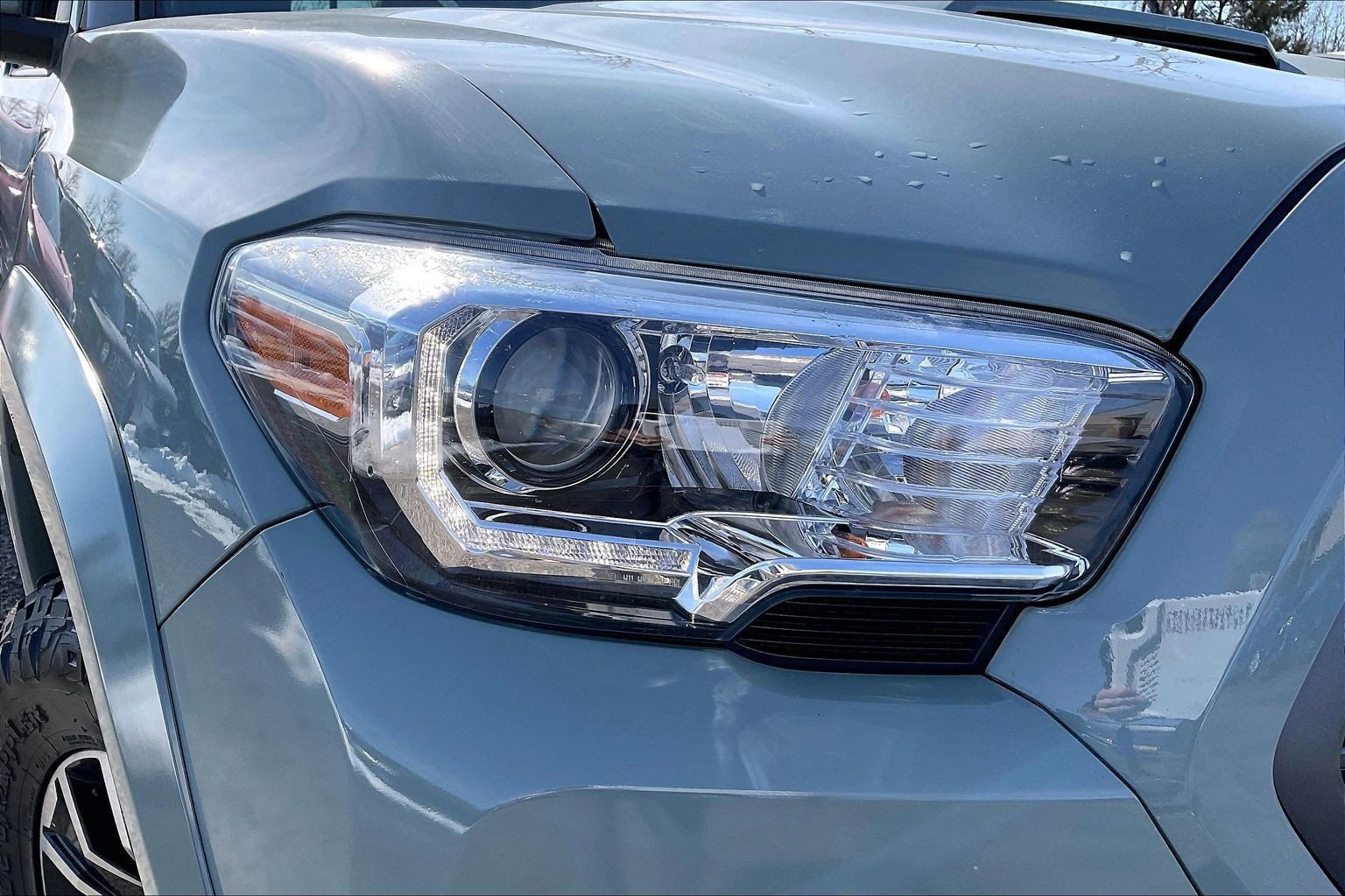 Used 2022 Toyota Tacoma TRD Sport w/ TRD Premium Sport Package image 24