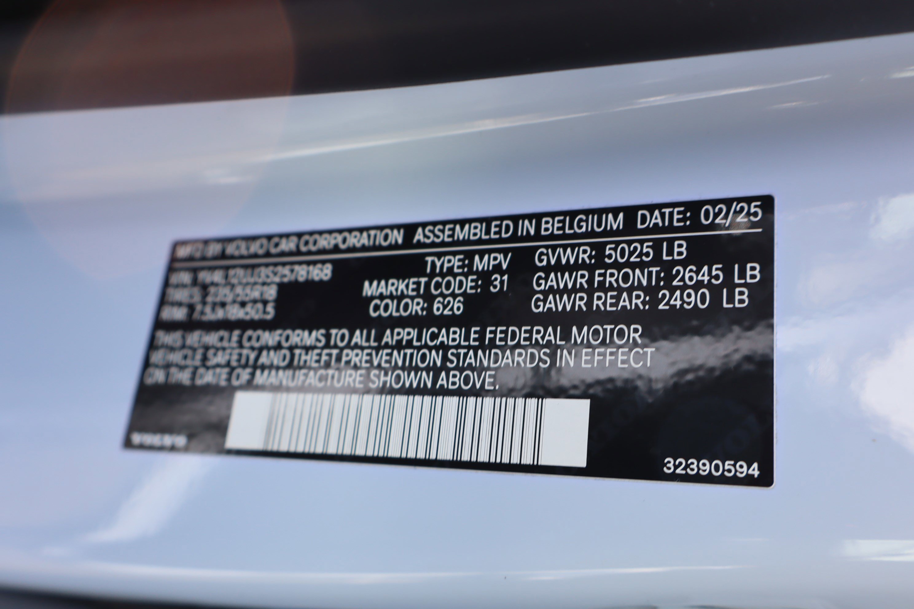 Used 2025 Volvo XC40 B5 Core image 42