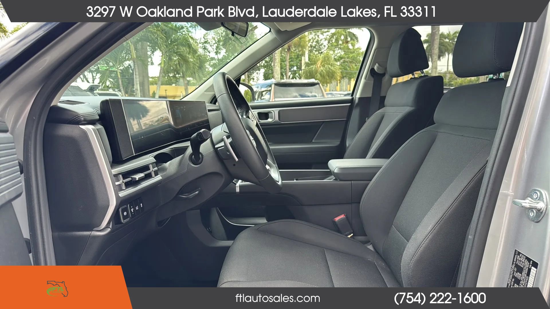 Used 2025 Hyundai Santa Fe SE FWD image 16