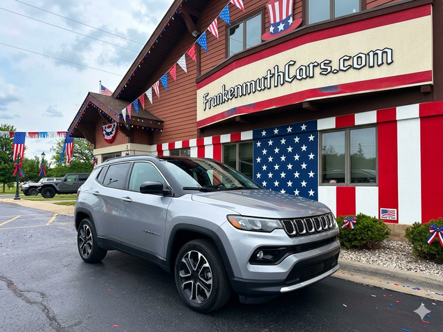 Used 2023 Jeep Compass Limited AWD/4WD image 1