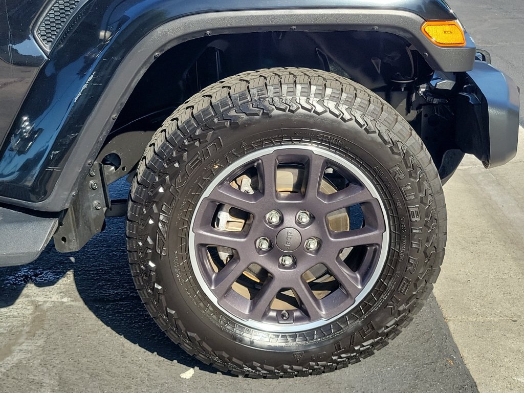 Used 2022 Jeep Gladiator Overland AWD/4WD image 7