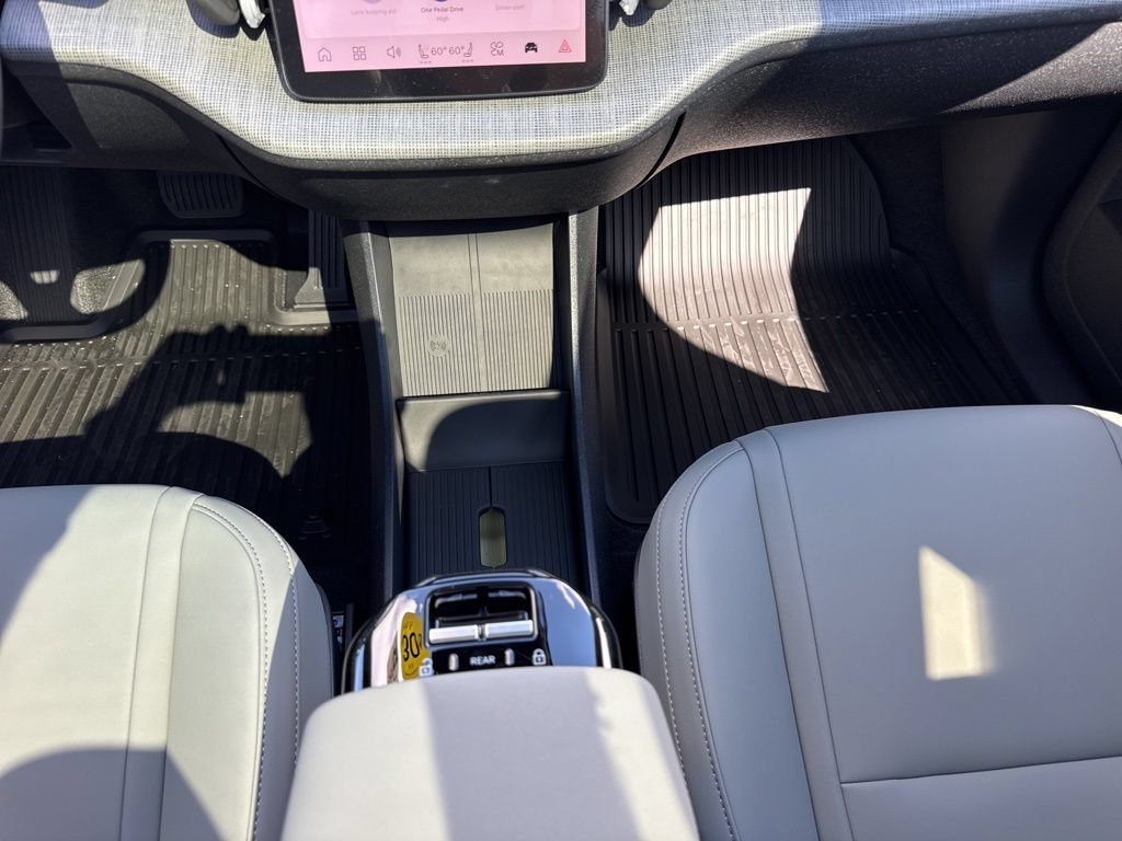 New 2026 Volvo EX30 Plus w/ Protection Package Premier AWD/4WD image 21
