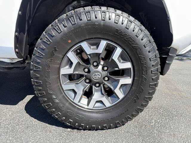 Used 2021 Toyota Tacoma SR AWD/4WD image 5