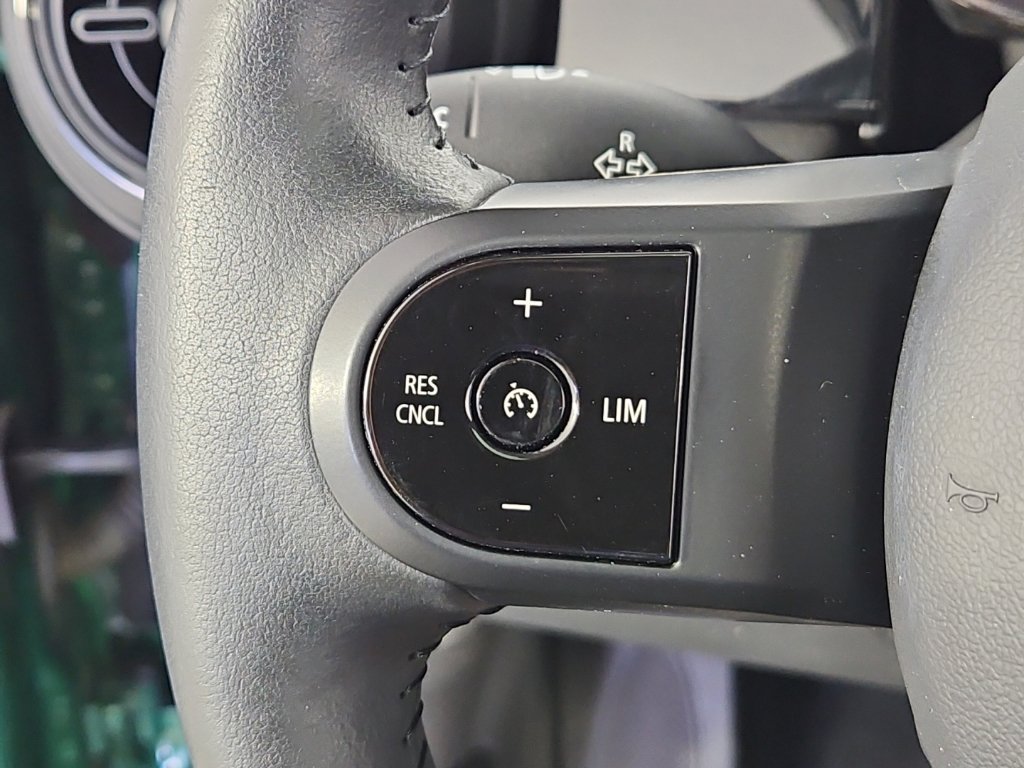 Used 2024 MINI Cooper SE FWD image 27
