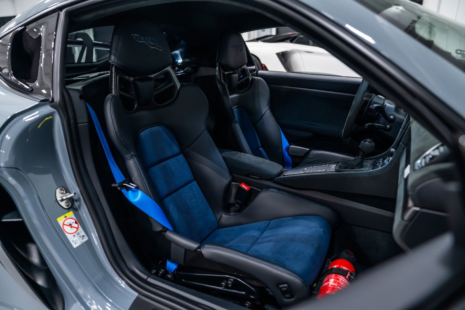 Used 2025 Porsche 718 Cayman GT4 RS image 36