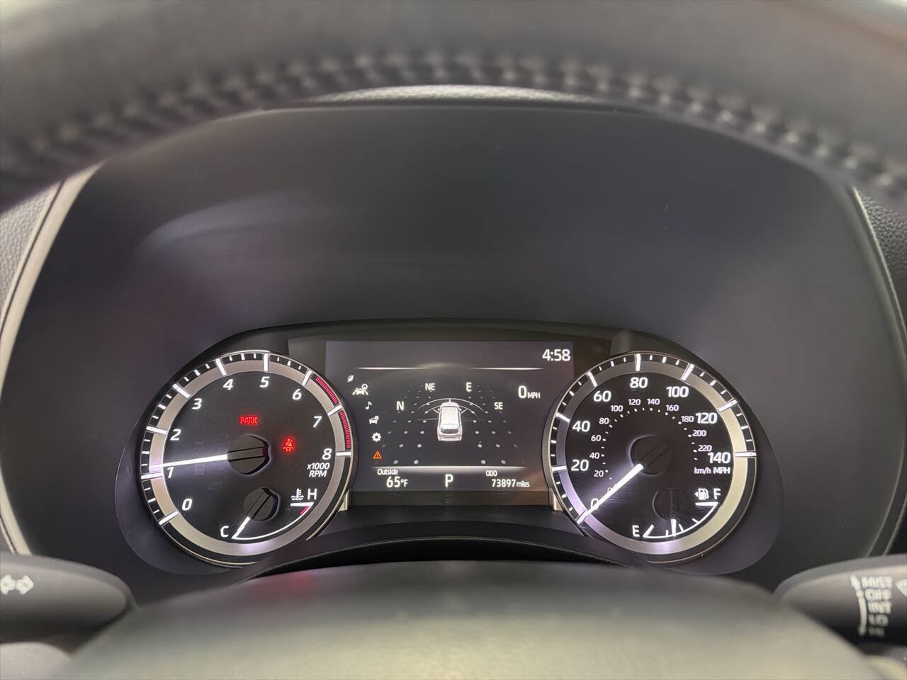 Used 2023 Toyota Highlander LE AWD/4WD image 14