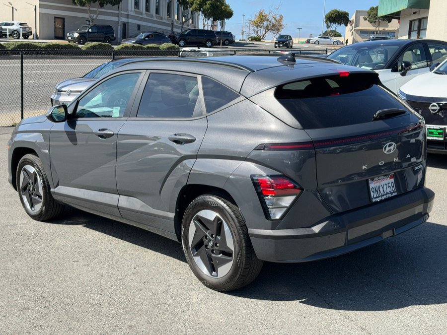 Used 2024 Hyundai Kona SEL FWD image 7