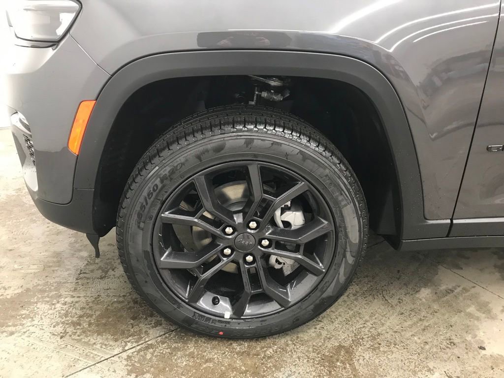 New 2025 Jeep Grand Cherokee Limited image 48