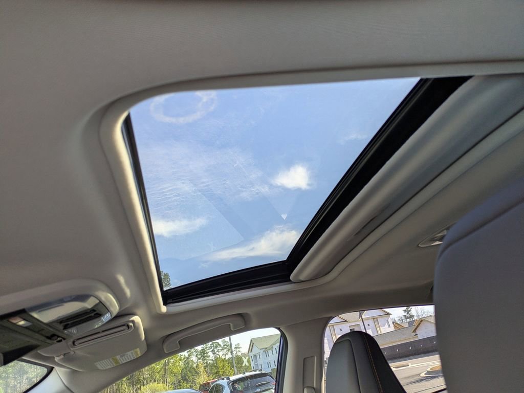 New 2026 Subaru Crosstrek 2.5i Limited w/ Crosstrek Mirror Package image 16