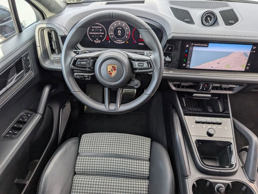 Certified 2025 Porsche Cayenne GTS image 19