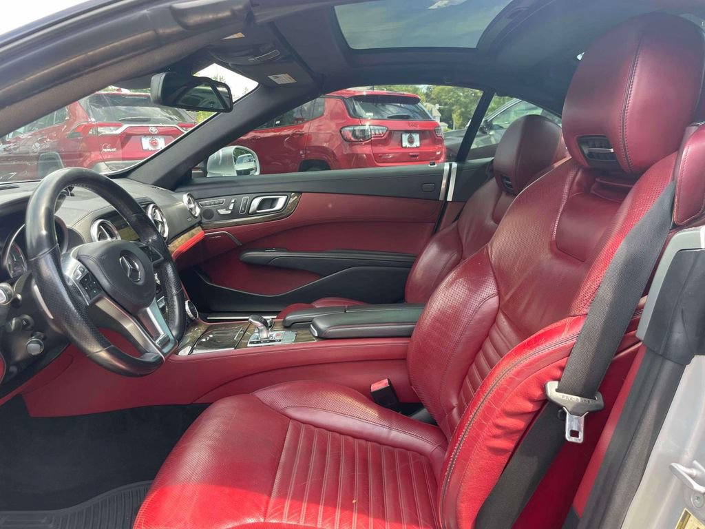 Used 2013 Mercedes-Benz SL 550 w/ Premium Pkg image 11
