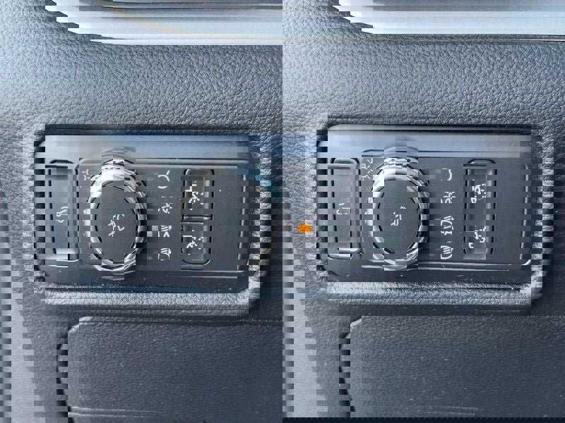 Used 2021 Ford Explorer XLT w/ Equipment Group 202A image 17