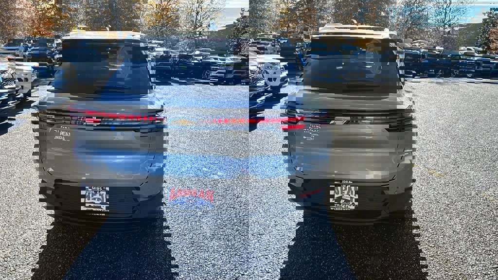 New 2026 Chevrolet Equinox EV LT image 6