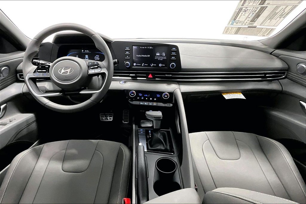 New 2026 Hyundai Elantra Sport FWD image 5