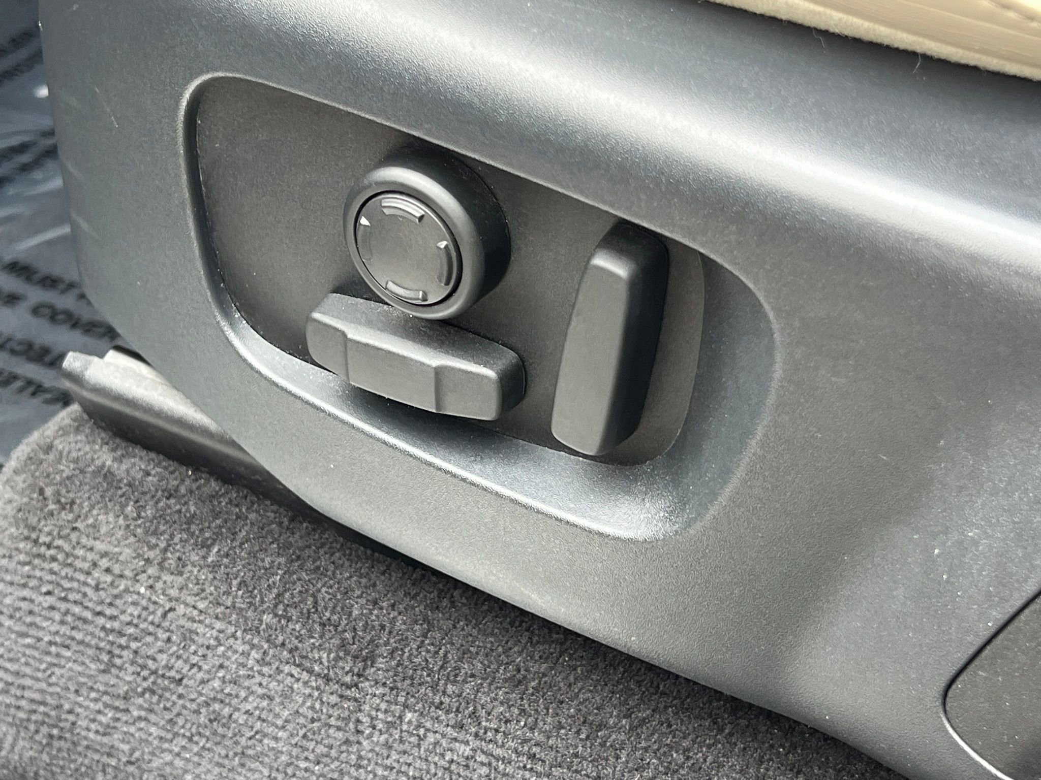 Used 2021 Land Rover Range Rover Sport HSE Silver Edition image 33