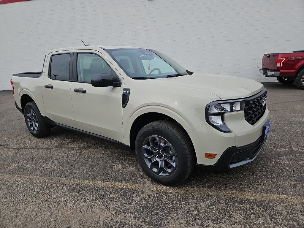 New 2025 Ford Maverick XLT w/ Equipment Group 302A