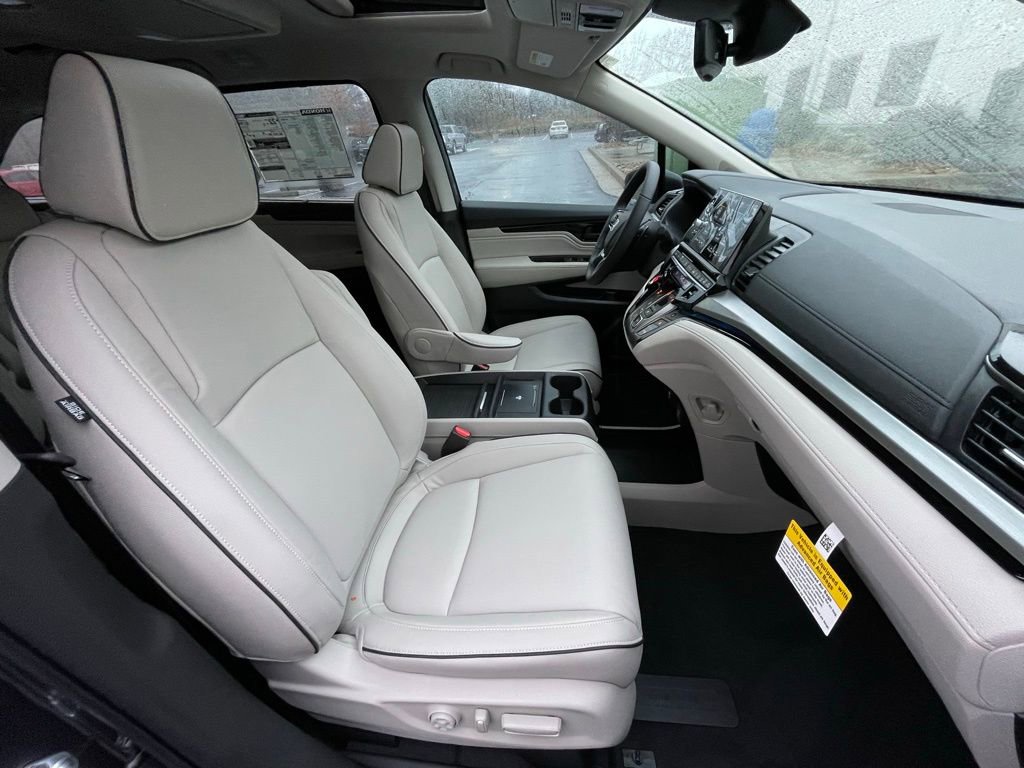 New 2026 Honda Odyssey Touring image 33
