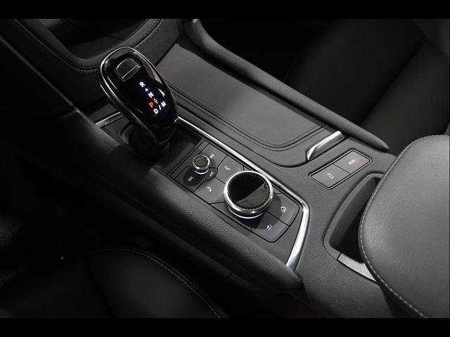 Used 2025 Cadillac XT5 Luxury w/ LPO, Floor Liner Package AWD/4WD image 15