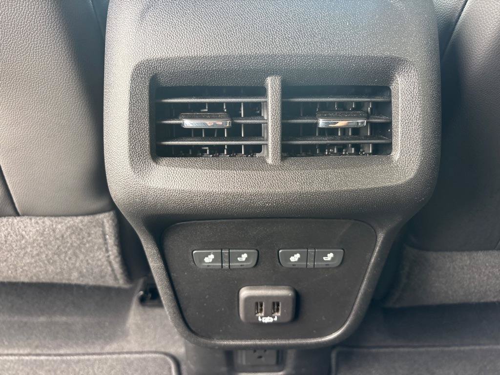Used 2021 Chevrolet Equinox Premier FWD image 16
