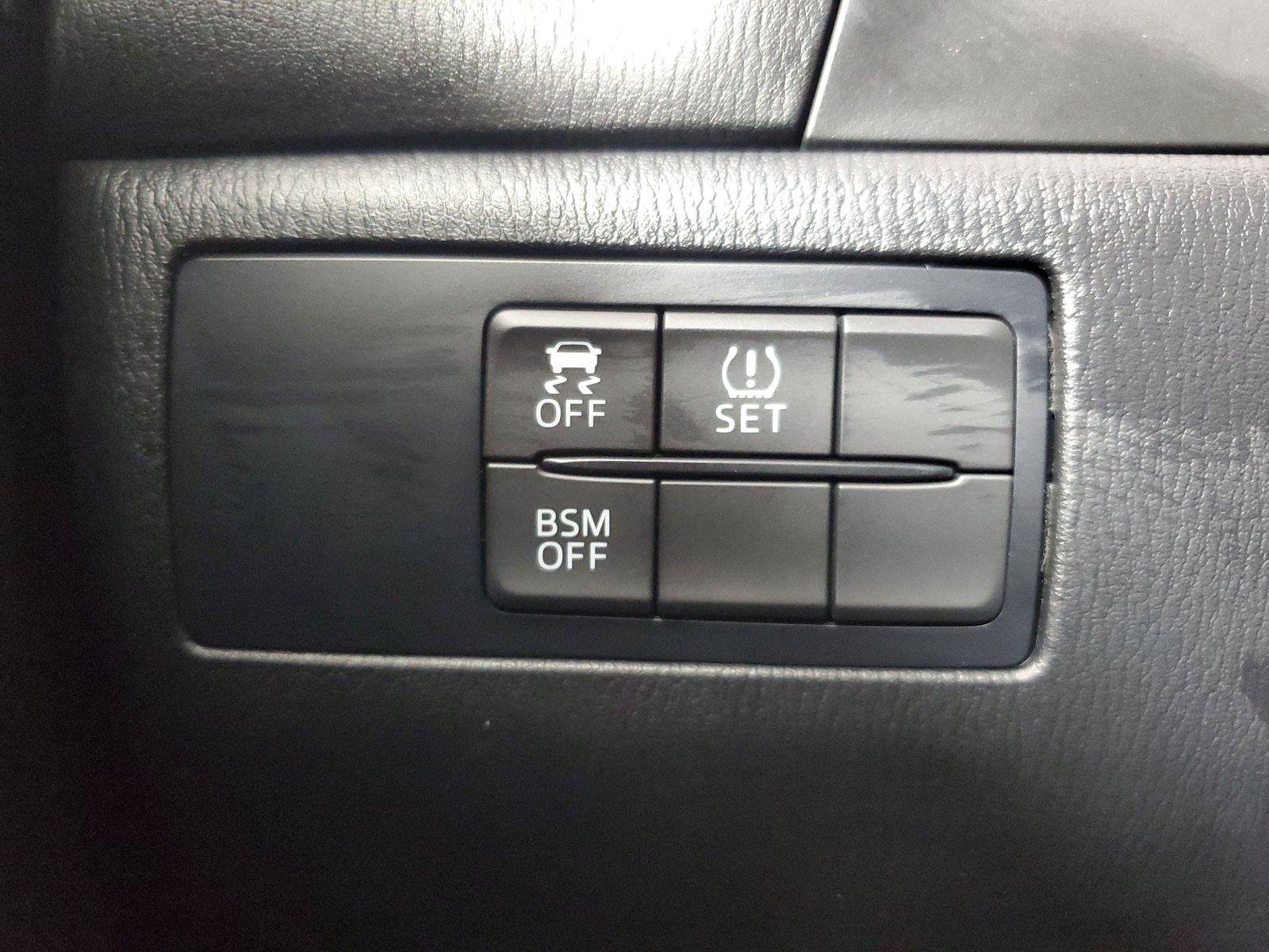 Used 2016 MAZDA MAZDA3 i Sport w/ Preferred Equipment Package FWD image 33