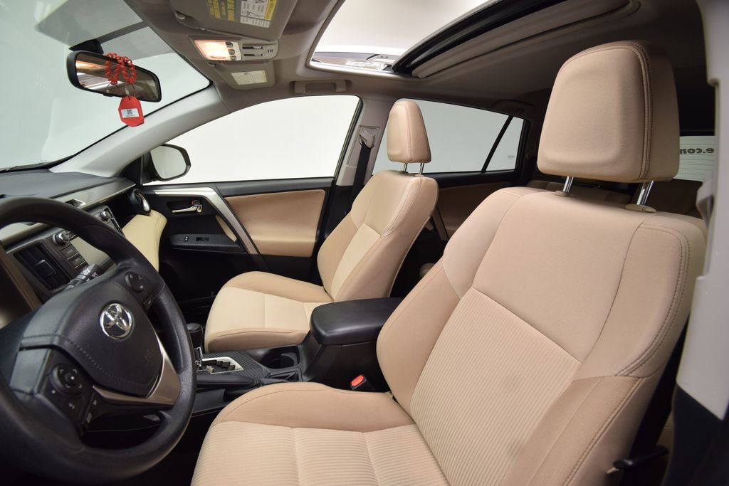 Used 2015 Toyota RAV4 XLE image 19