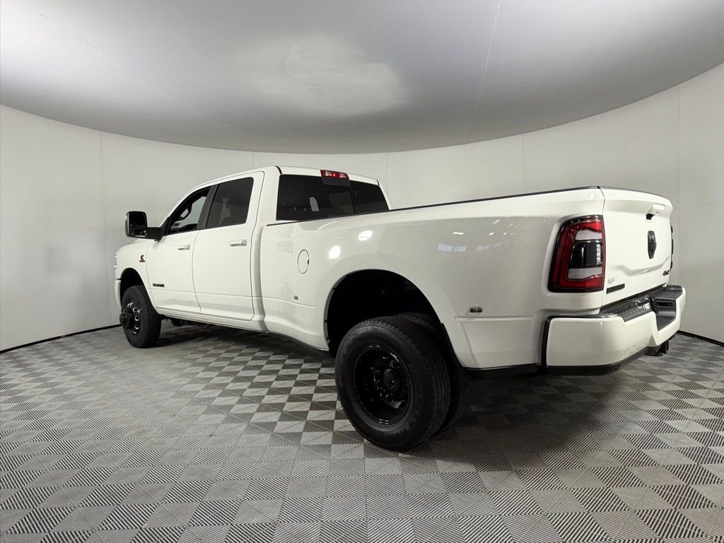Used 2024 RAM 3500 Laramie w/ Night Edition image 9