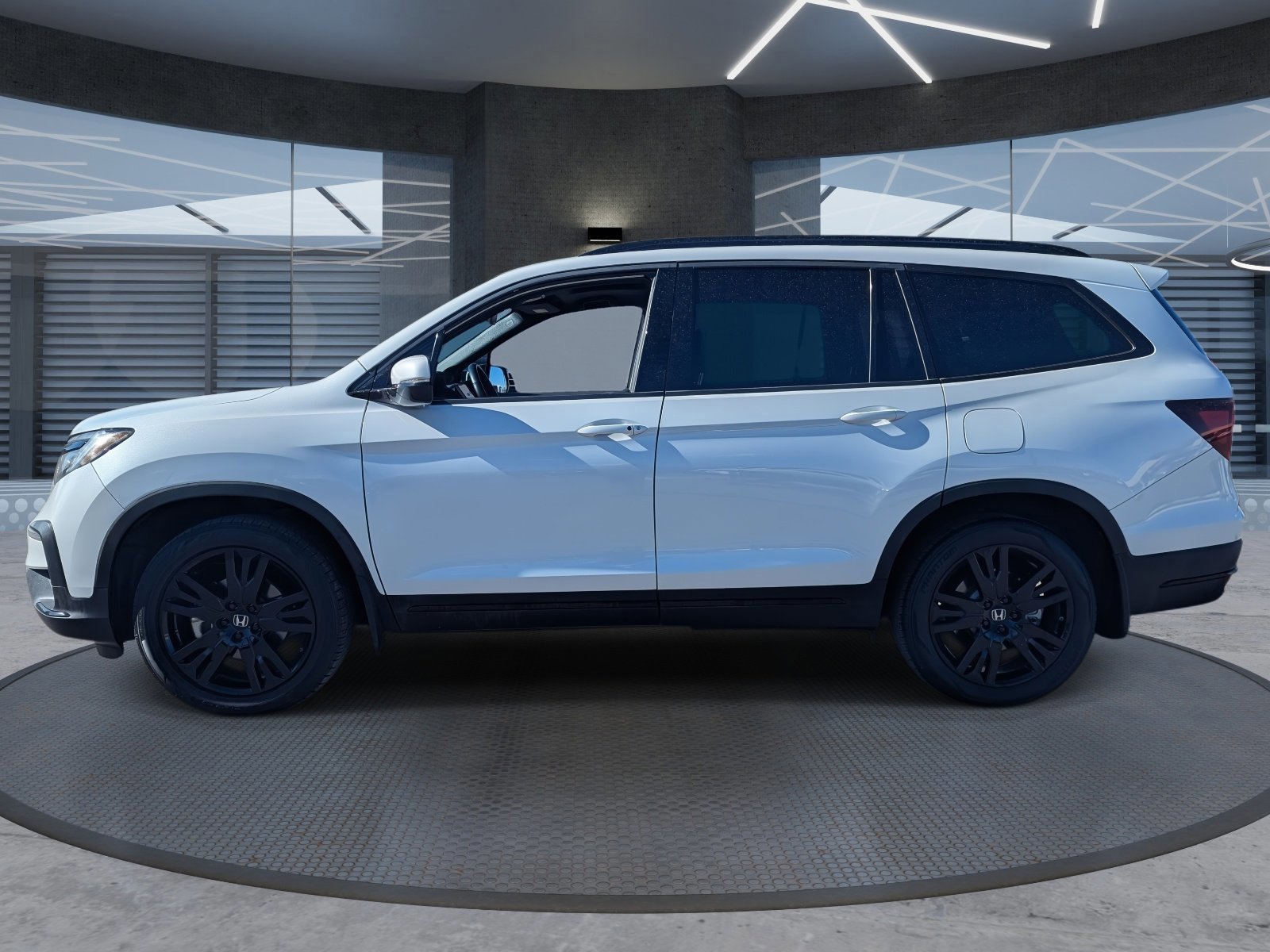 Used 2021 Honda Pilot Black Edition image 3