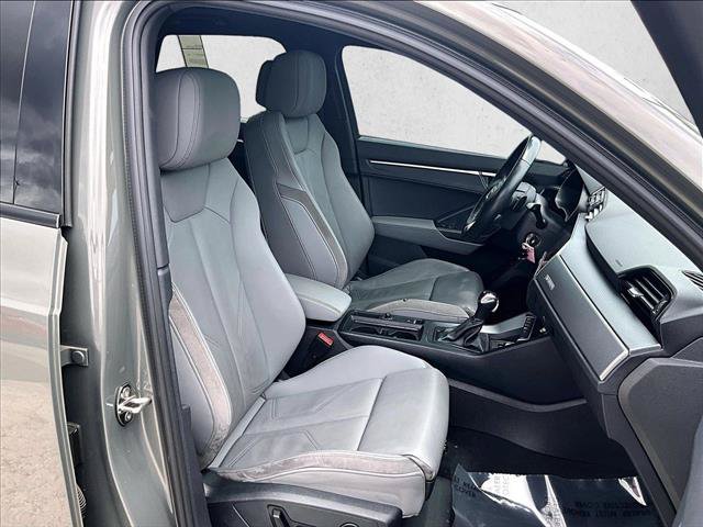 Used 2022 Audi Q3 2.0T Premium Plus AWD/4WD image 9