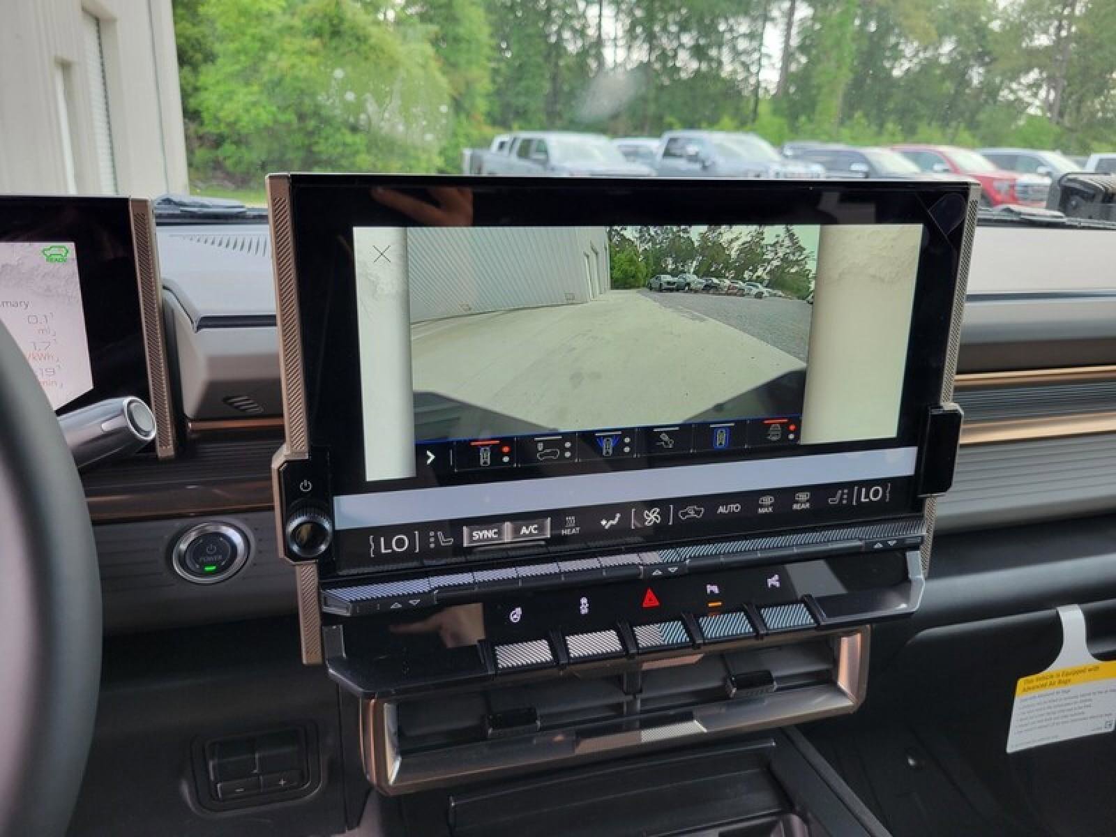 New 2025 GMC Hummer EV 2X w/ LPO, Illumination Package image 19