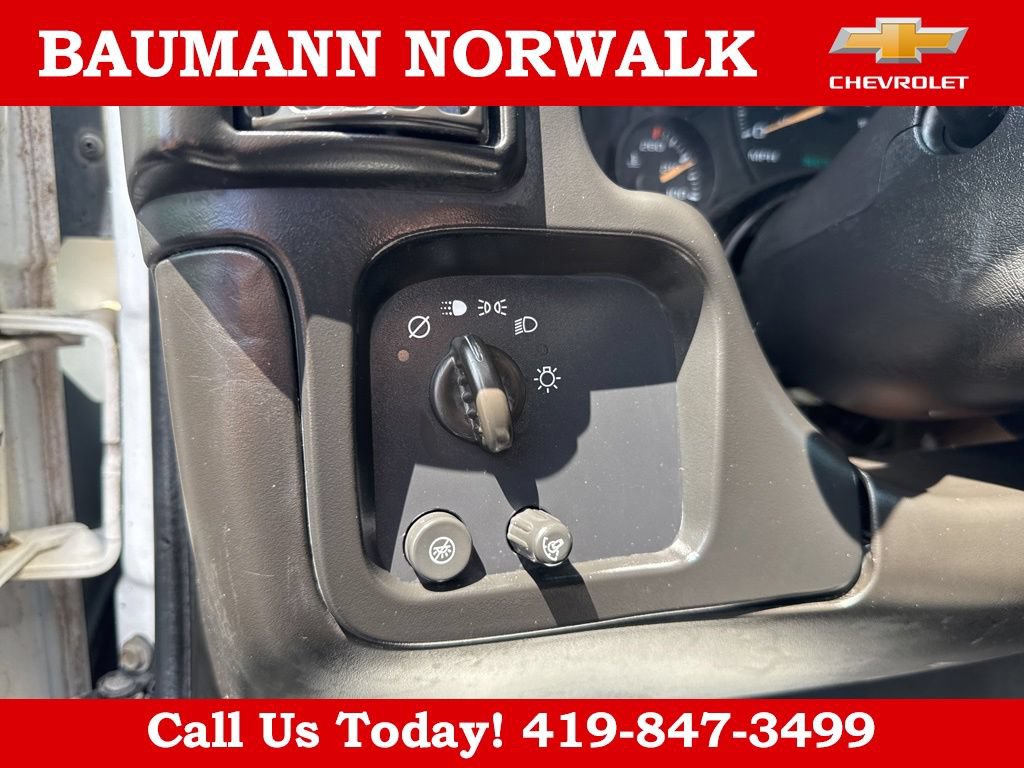 Used 2007 GMC Savana 2500 RWD image 14