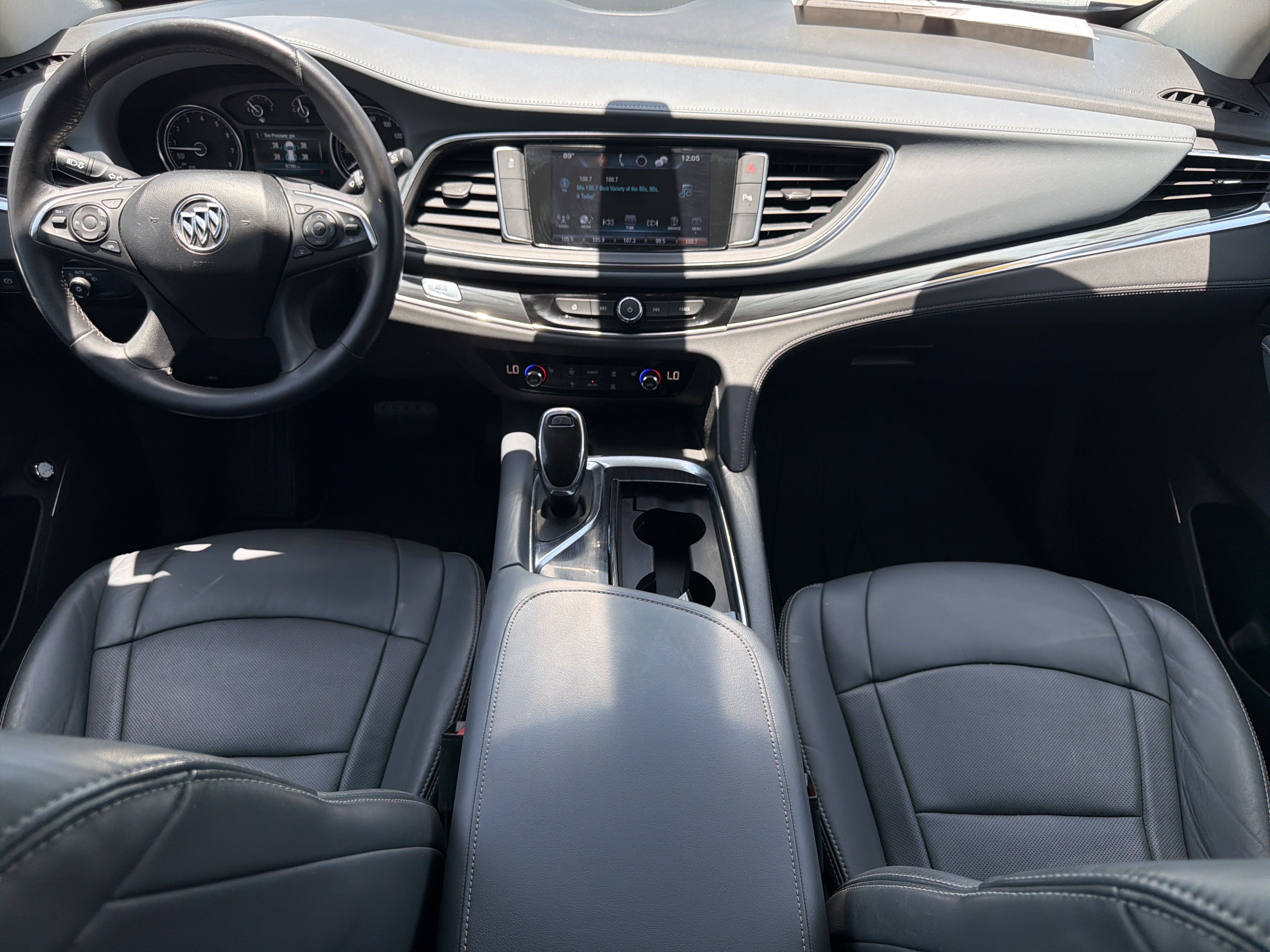 Used 2018 Buick Enclave Essence FWD image 15