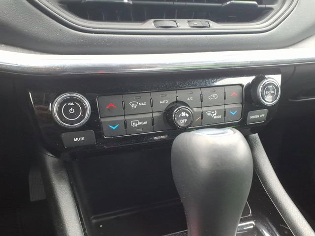 Certified 2022 Jeep Compass Limited image 17