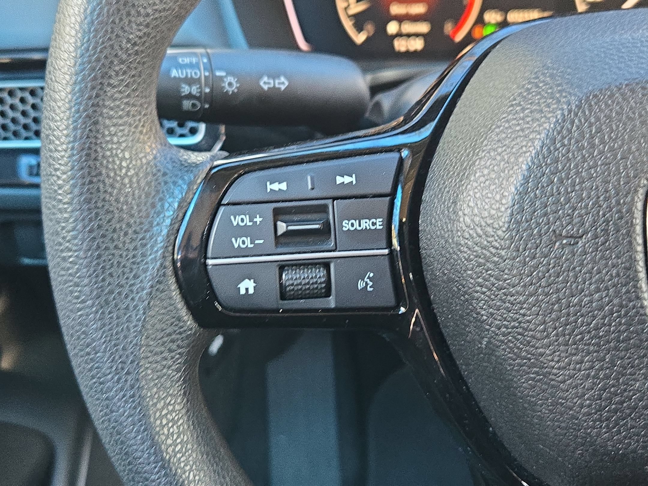Certified 2025 Honda Civic LX image 21