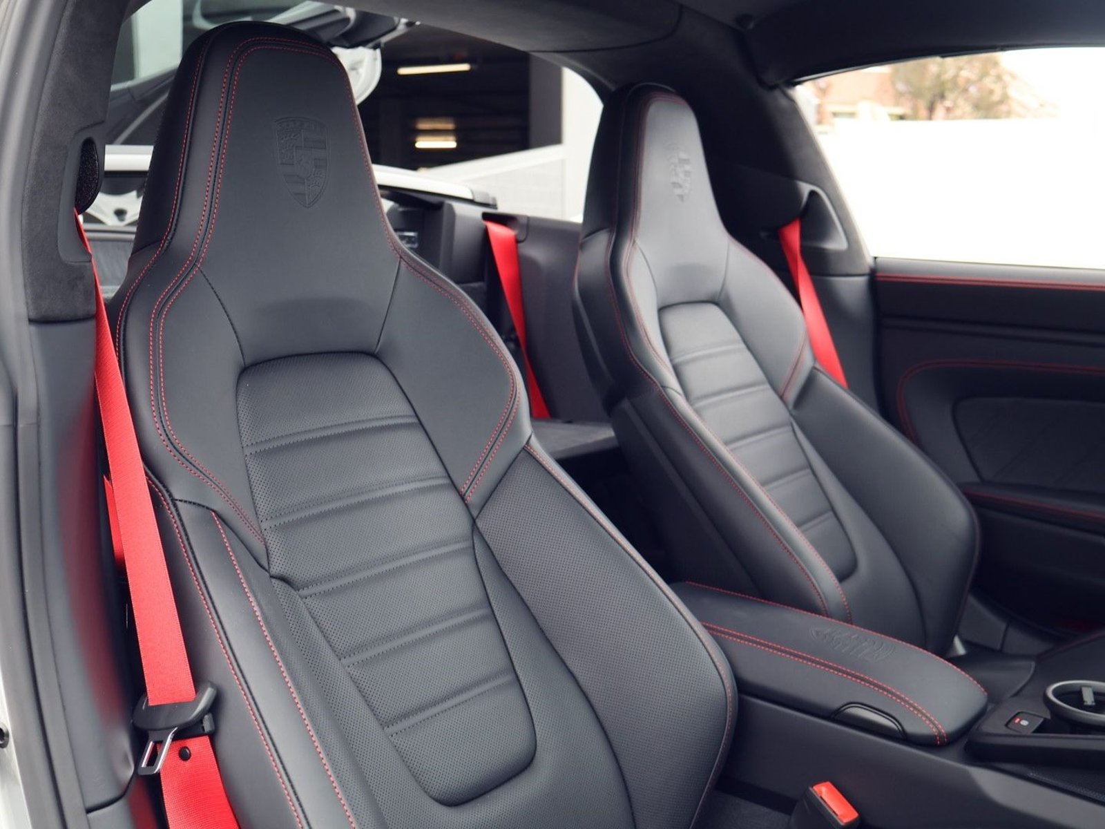 Certified 2026 Porsche 911 Targa 4 GTS AWD/4WD image 23