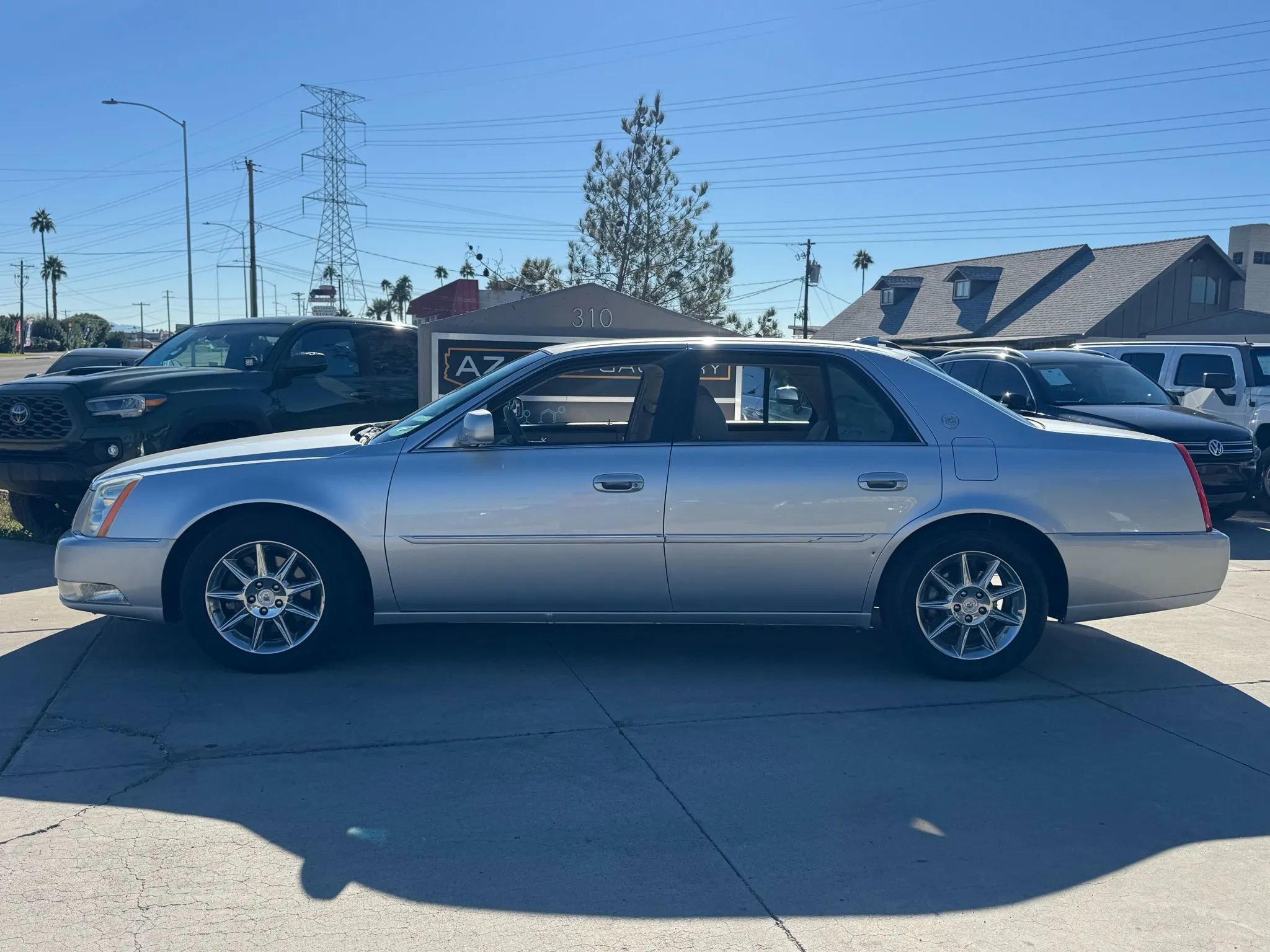 Used 2011 Cadillac DTS Luxury image 9