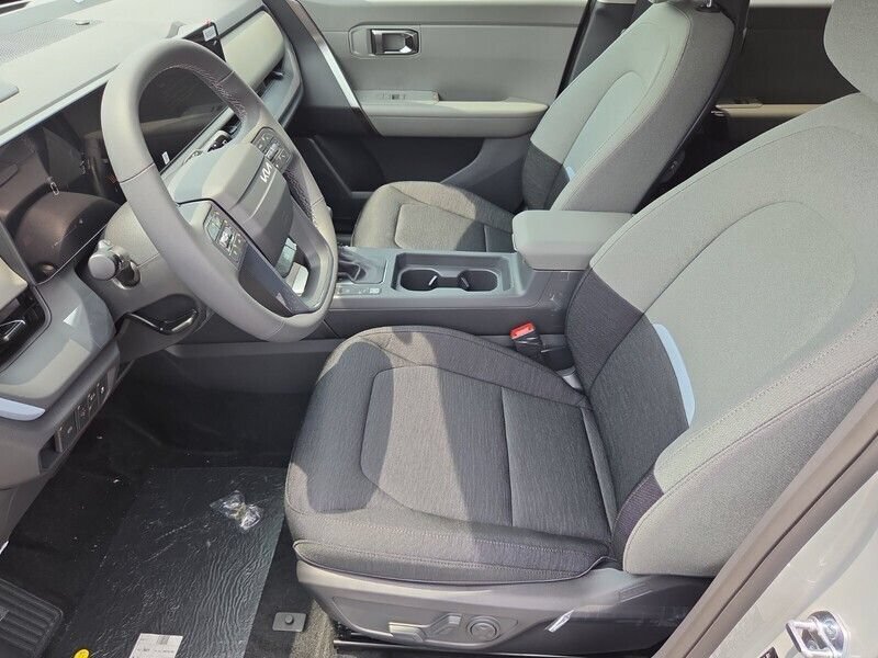 New 2027 Kia Seltos S FWD image 5