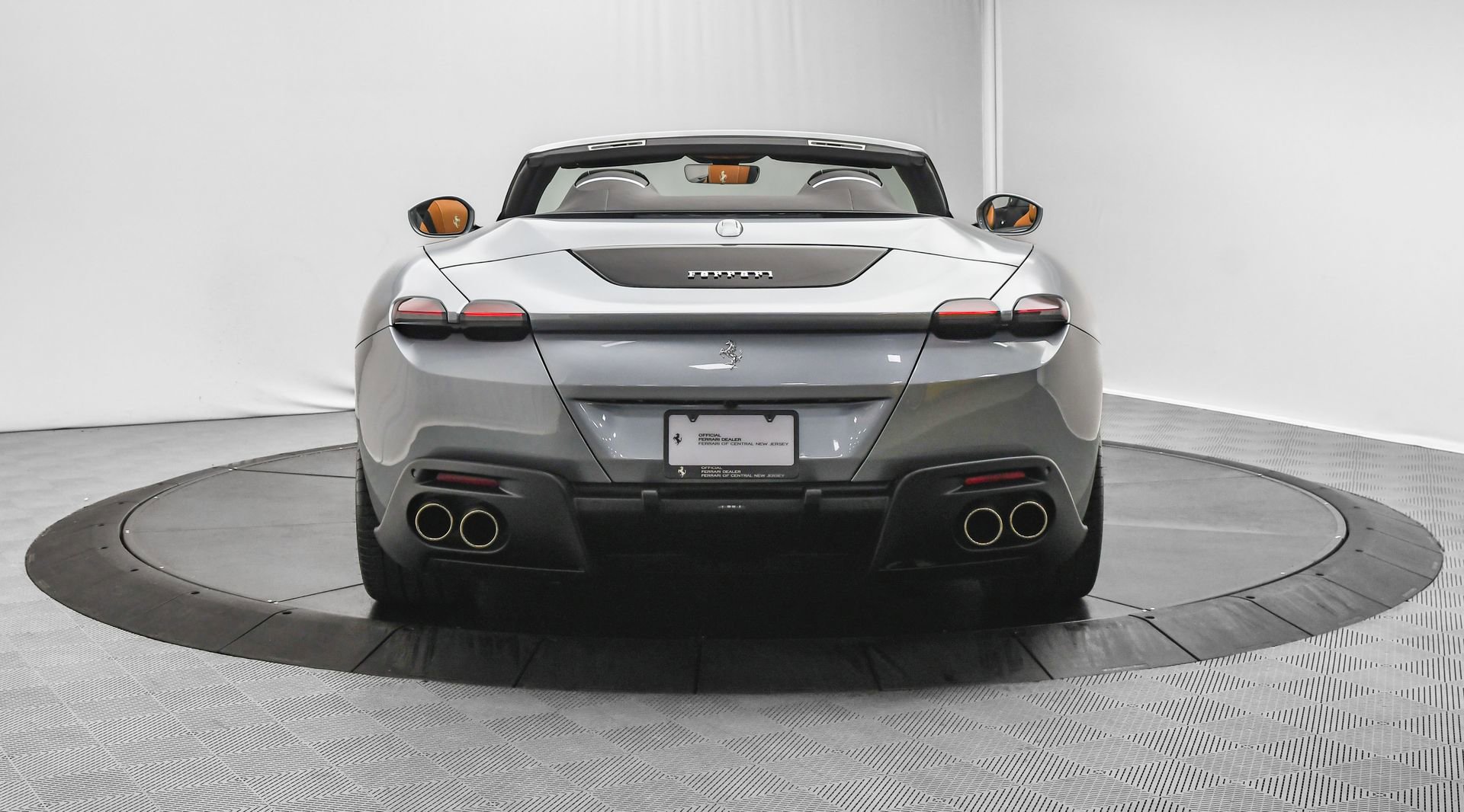 Used 2025 Ferrari Roma Spider image 6