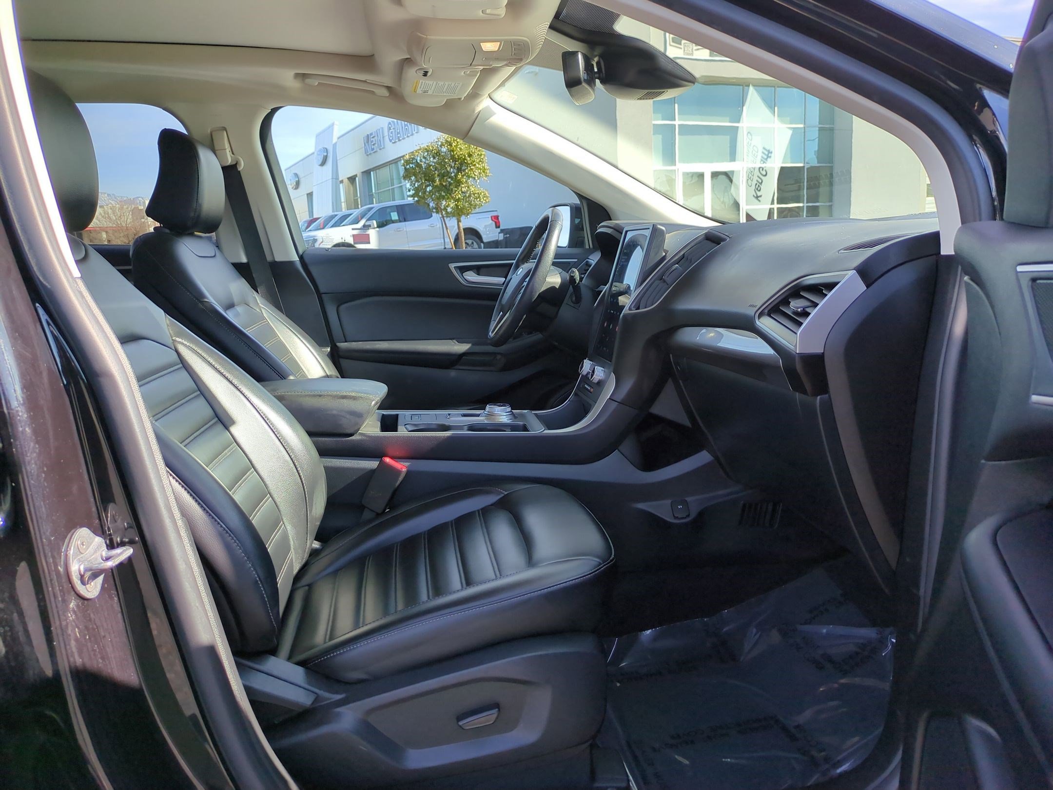 Used 2024 Ford Edge SEL w/ Convenience Package image 32