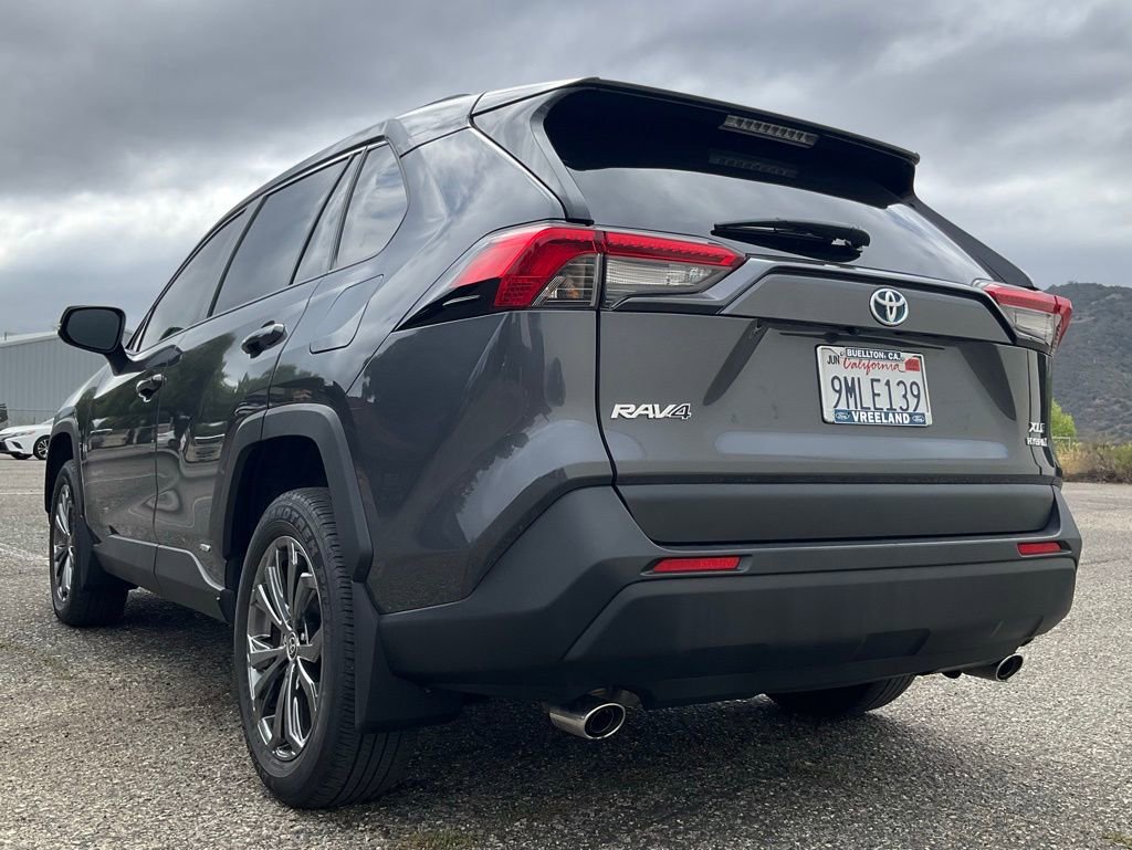 Used 2024 Toyota RAV4 XLE Premium image 78