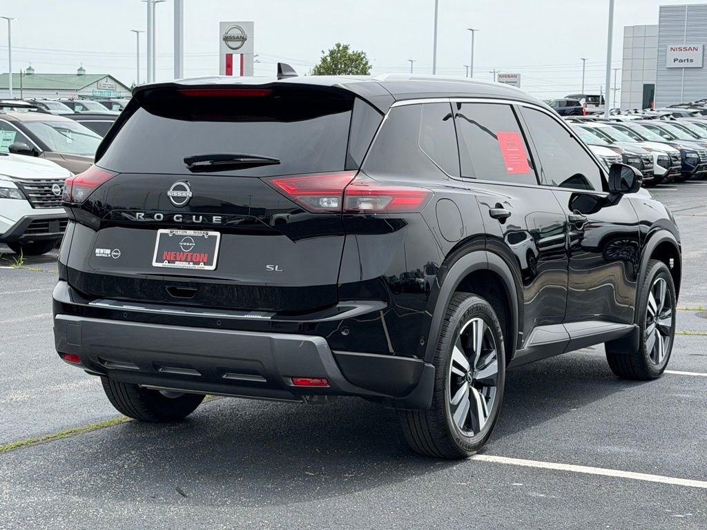 Used 2025 Nissan Rogue SL FWD image 6