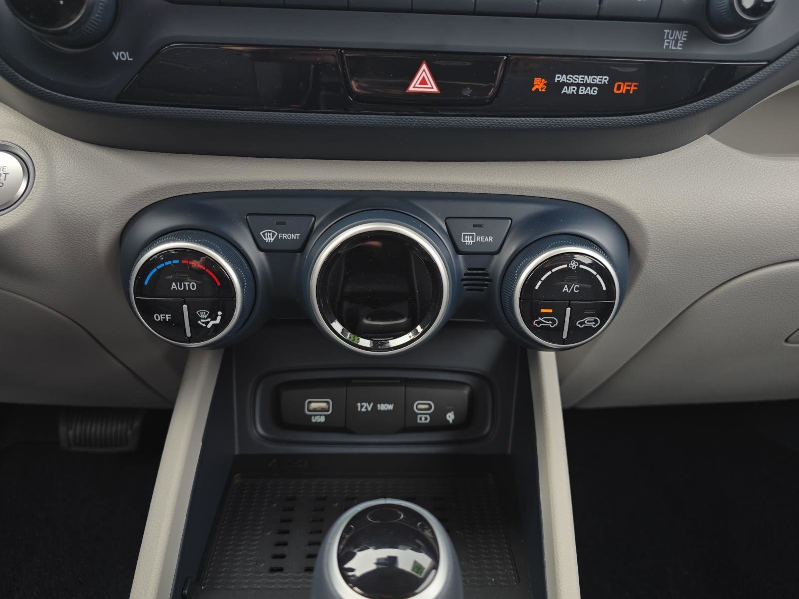 Certified 2025 Hyundai Venue Limited image 20