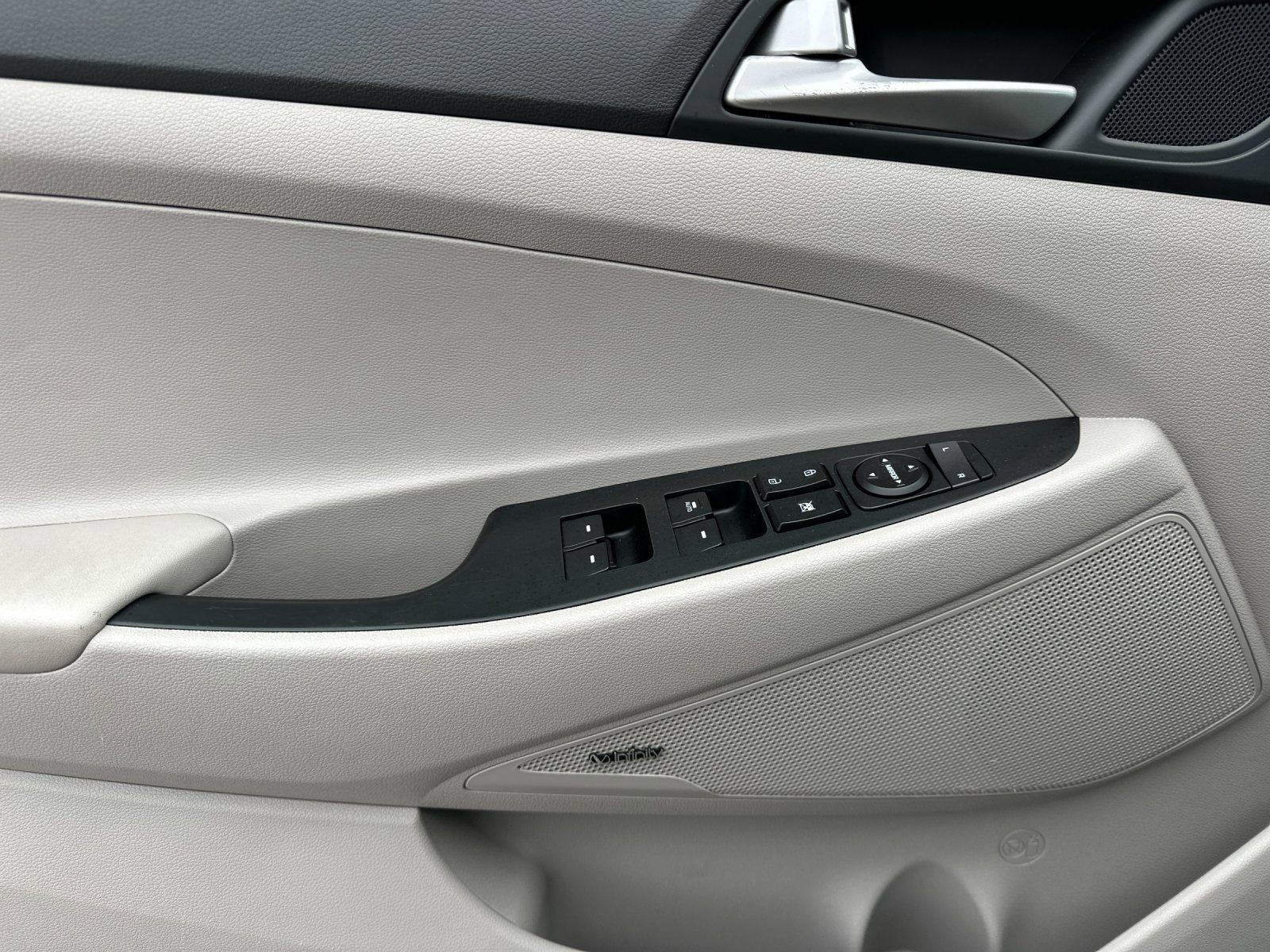 Used 2019 Hyundai Tucson Sport image 10