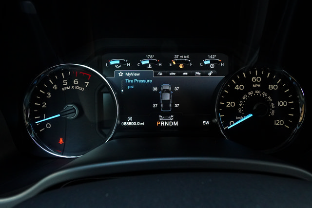 Used 2018 Ford F150 Platinum w/ Equipment Group 701A Luxury AWD/4WD image 19