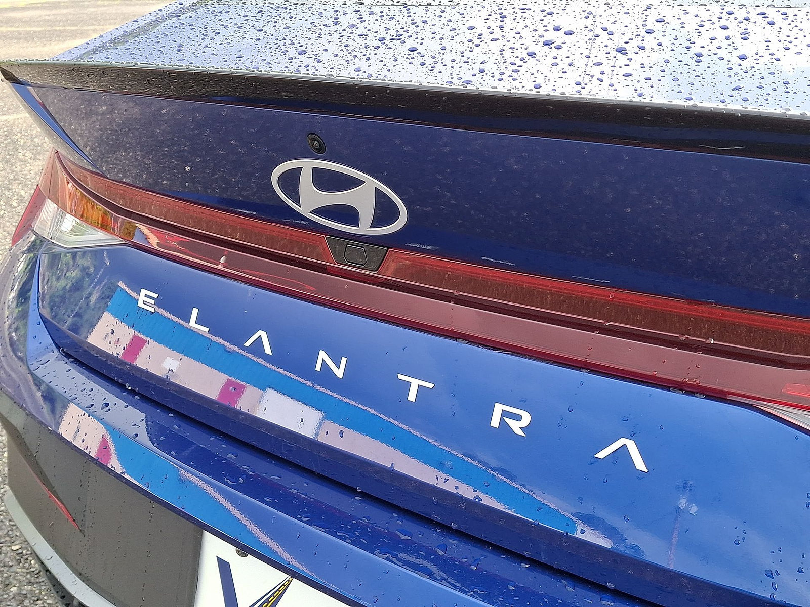 Used 2025 Hyundai Elantra Sport FWD image 29