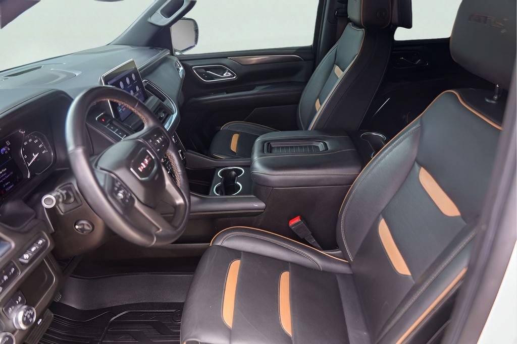 Used 2021 GMC Yukon AT4 w/ Rear Media and Nav Package AWD/4WD image 11