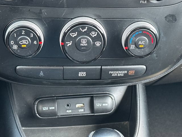 Used 2016 Kia Soul + FWD image 23