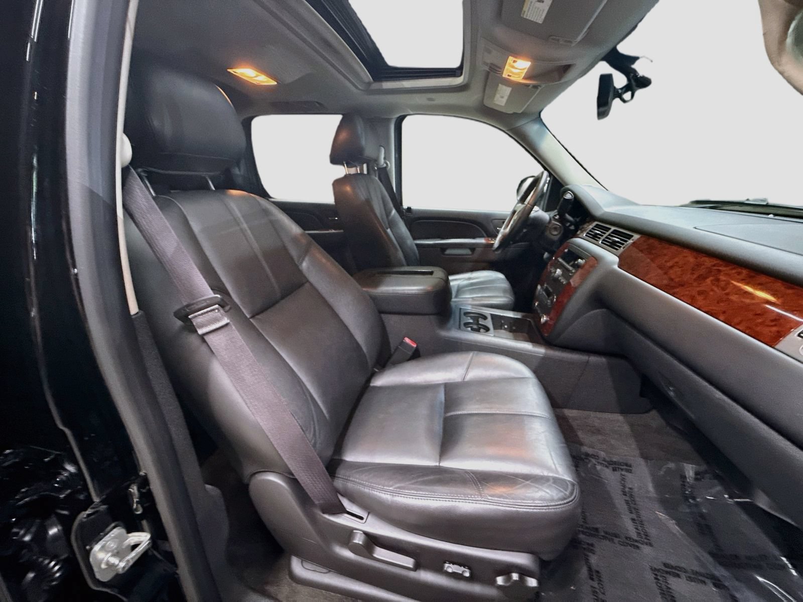 Used 2013 Chevrolet Avalanche LT w/ All-Star Edition AWD/4WD image 29