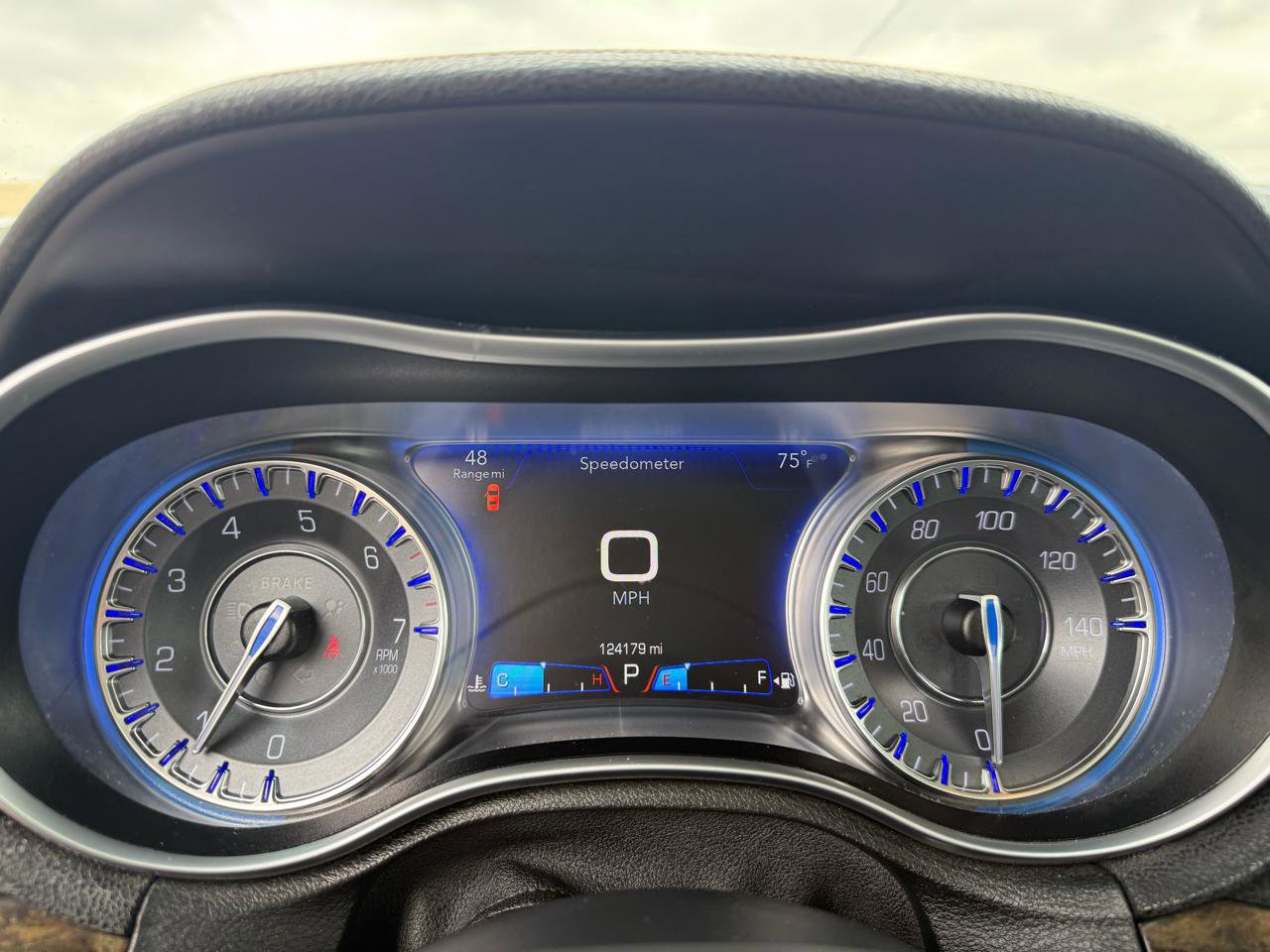 Used 2016 Chrysler 300 C image 21