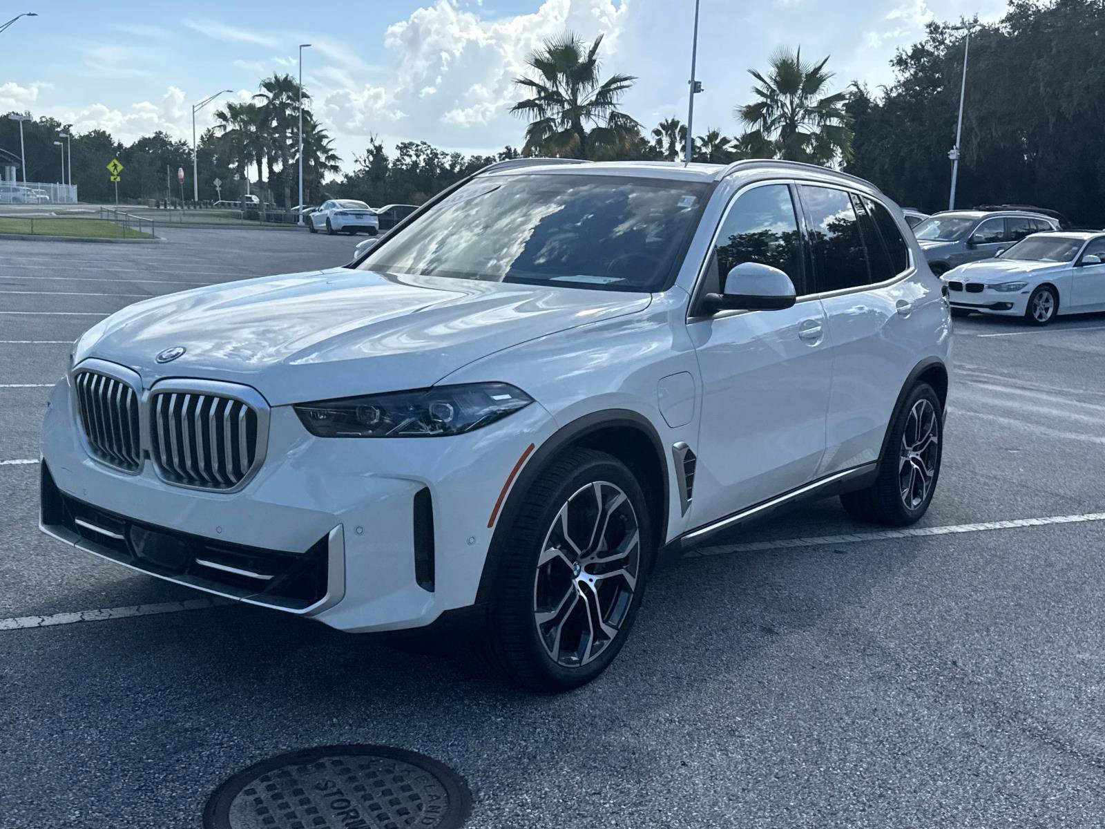 Certified 2025 BMW X5 xDrive50e w/ Parking Assistance Package image 8